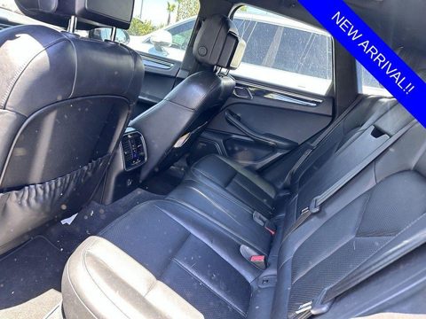 2018 Porsche Macan Base